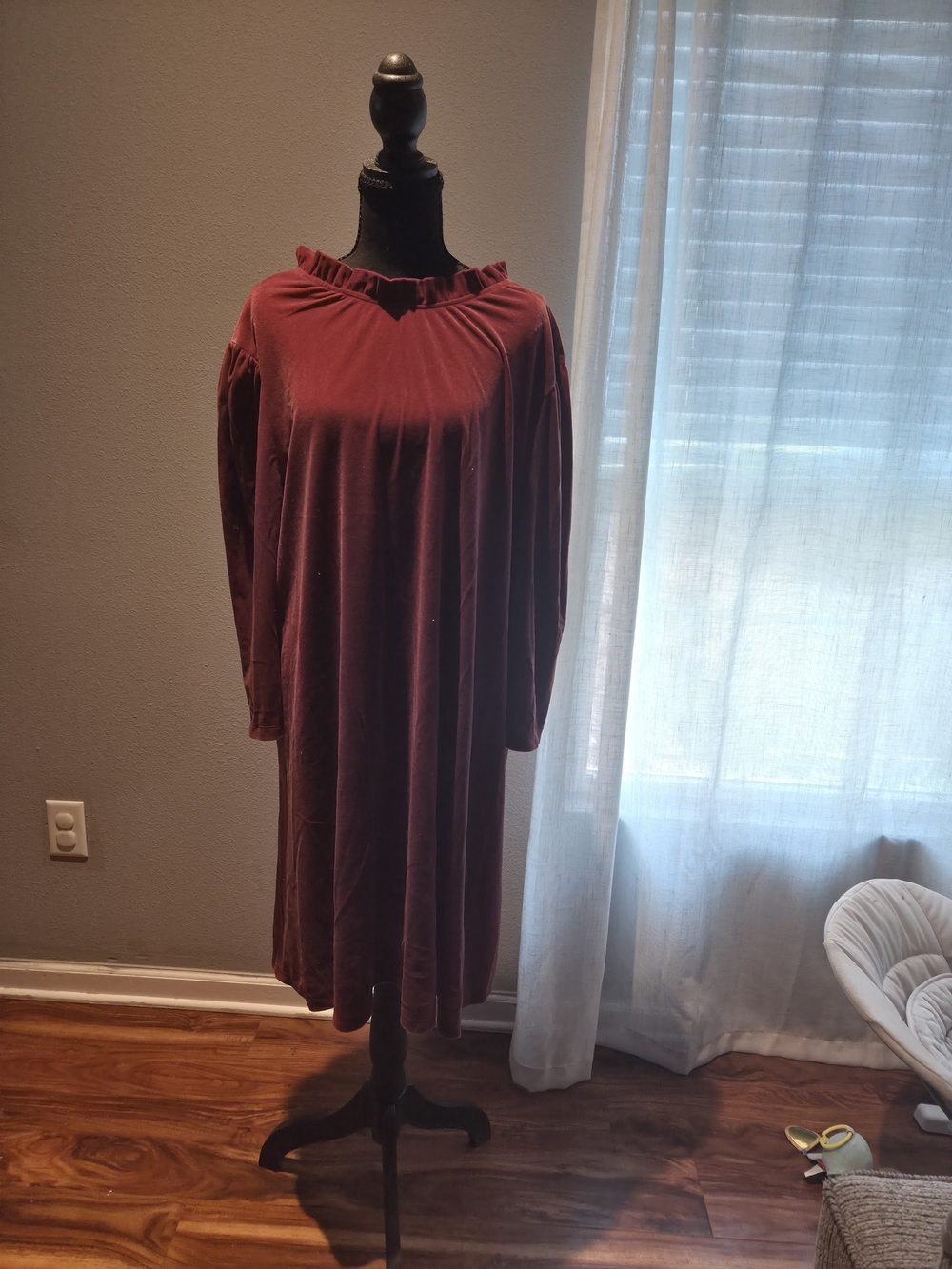 Time and Tru Velvet Long Sleeve Shift Dress - Burgundy